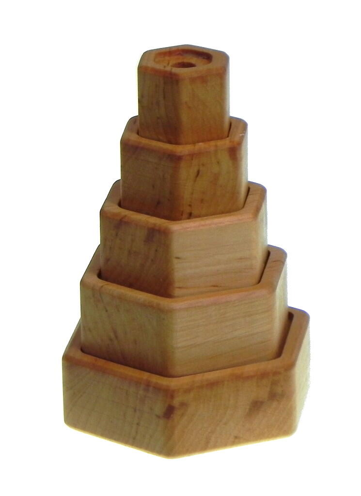 domdom dřevěná pyramida apis 1