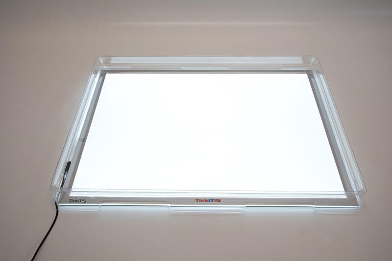 A2 Světelný panel s krytem